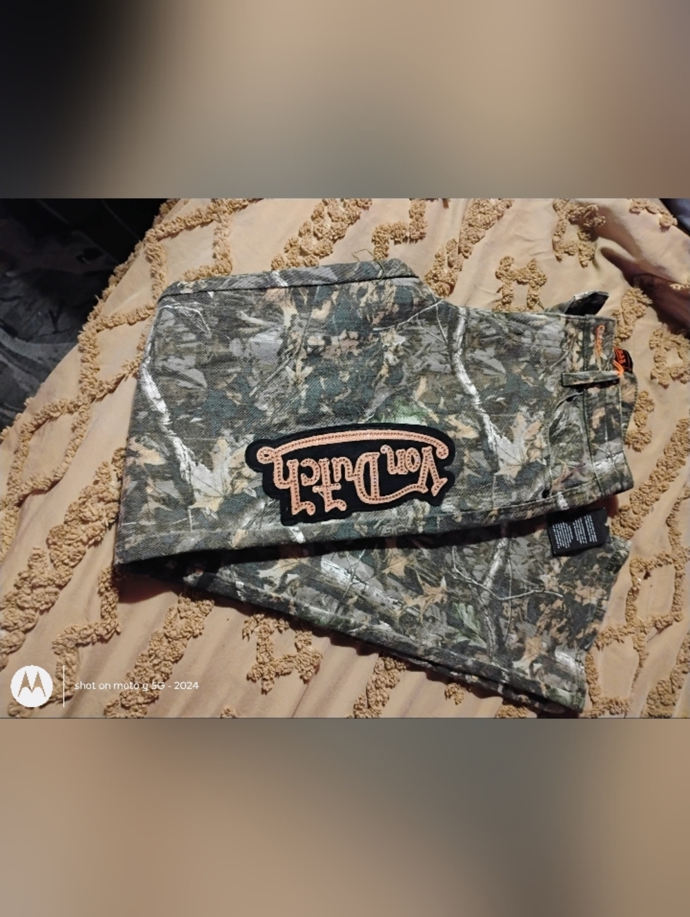 Von Dutch Green/Brown Camo Cargo Pants with Patch NWT - Picture 2 of 7